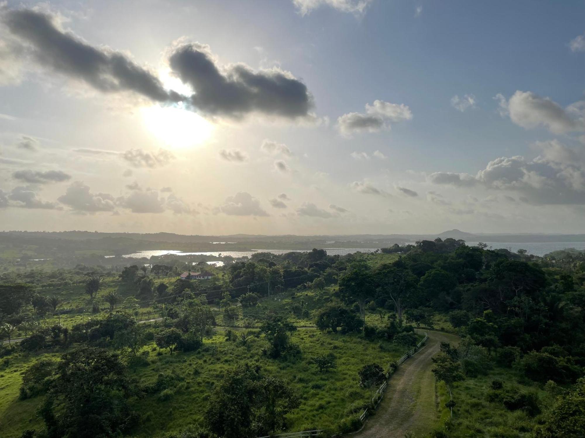Gatun Lake Lodge Hotel Pueblo Nuevo  外观 照片